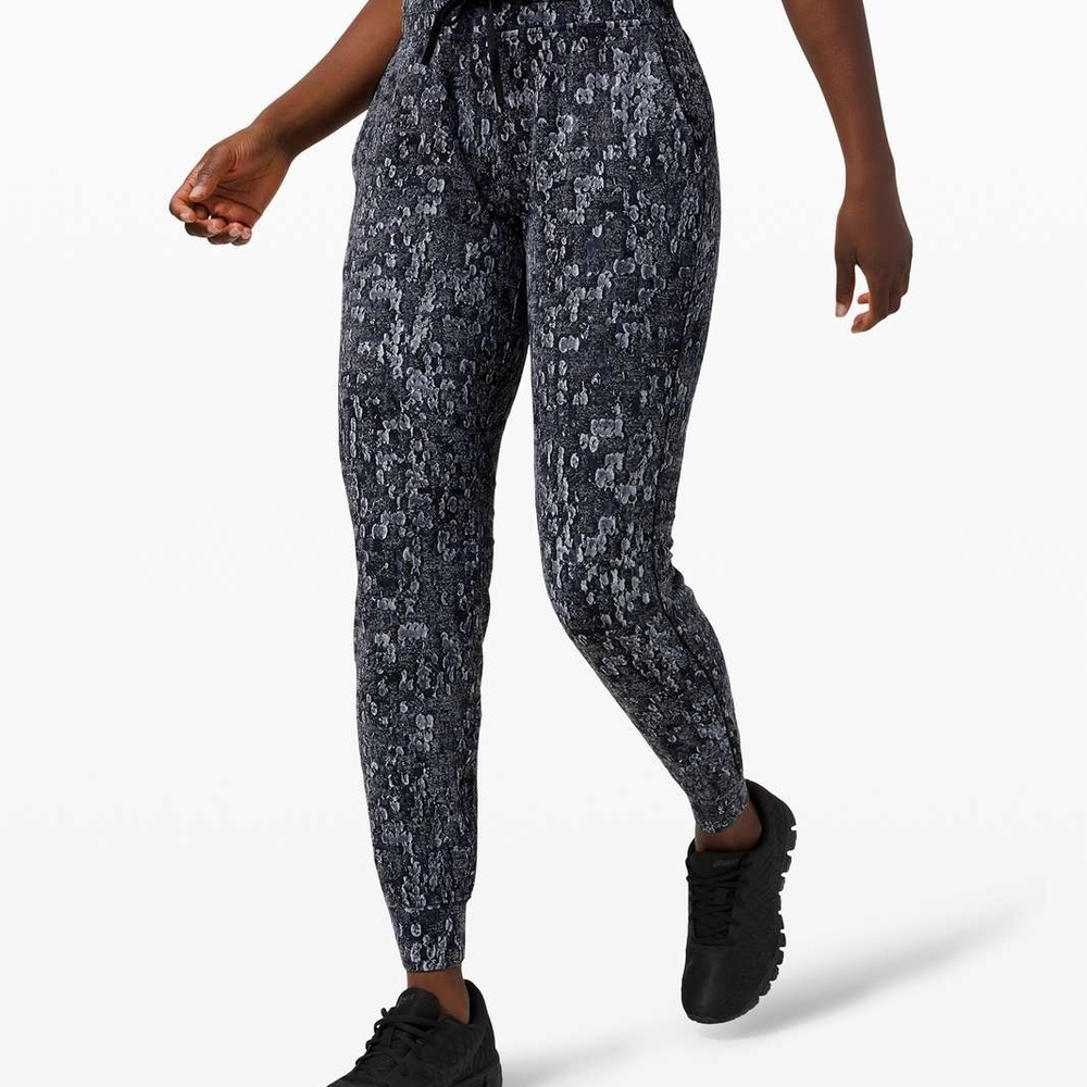 Lululemon Athletica Black and Gray Patterned Joggers